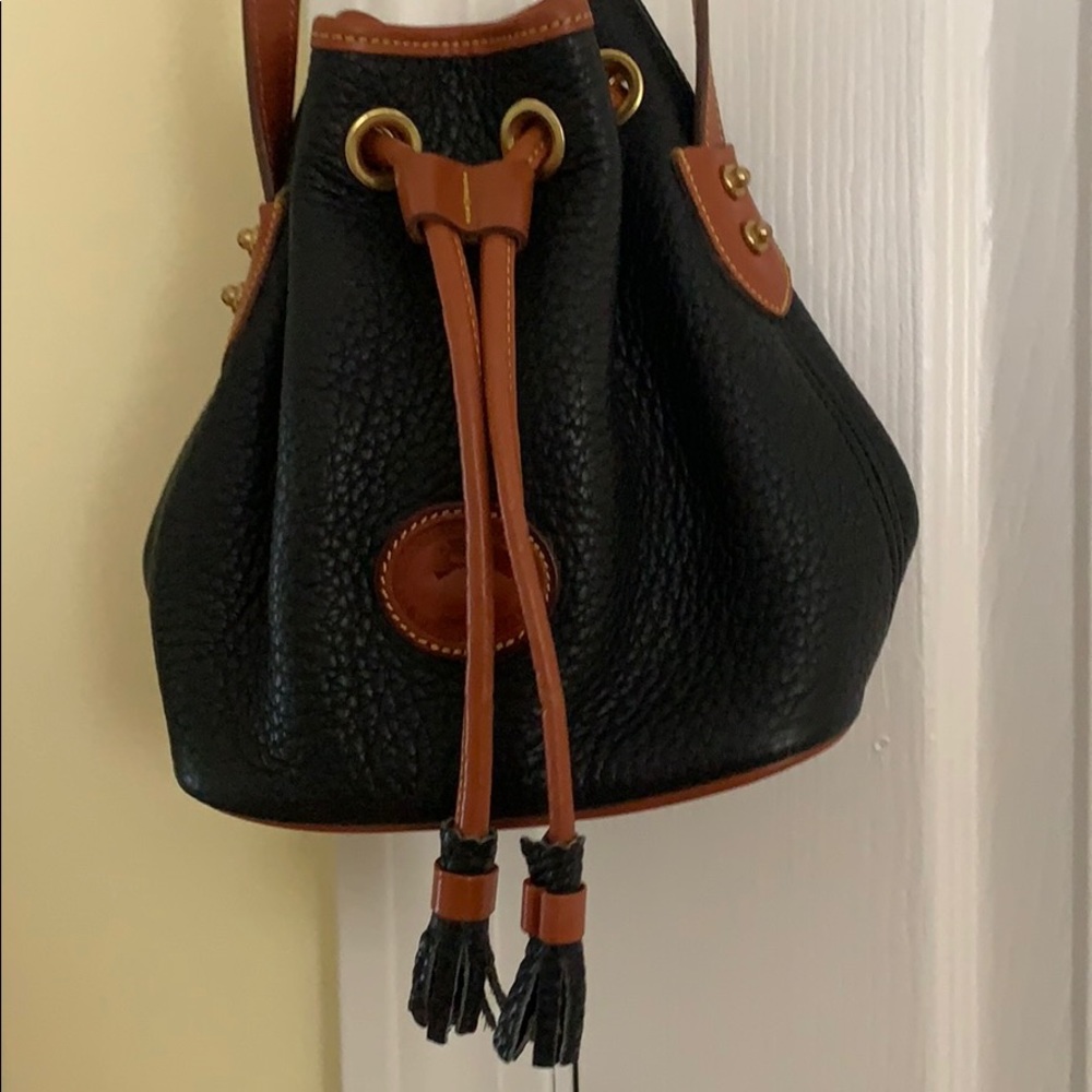 Dooney and Bourke crossbody bag